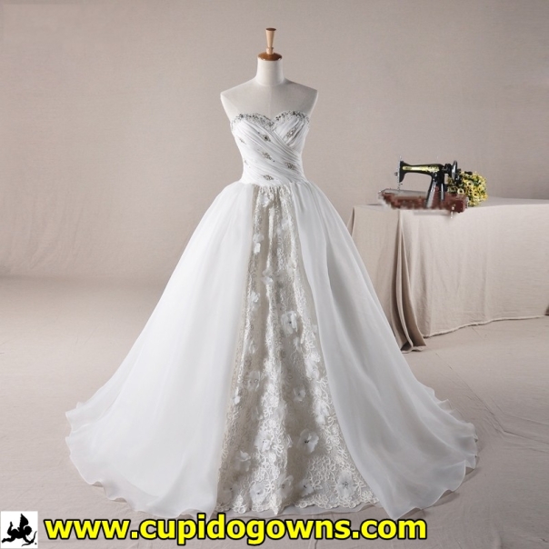 WG0133-1 Center Lace Wedding Gown